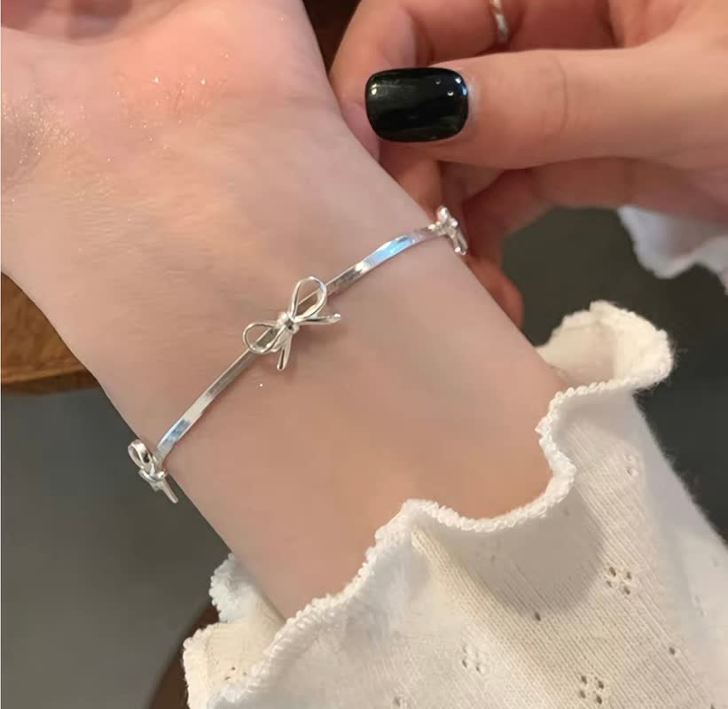 نیم ست نقره عیار 925 مدل پاپیون پرنسسی با زنجیر های طرح ماری  کد103