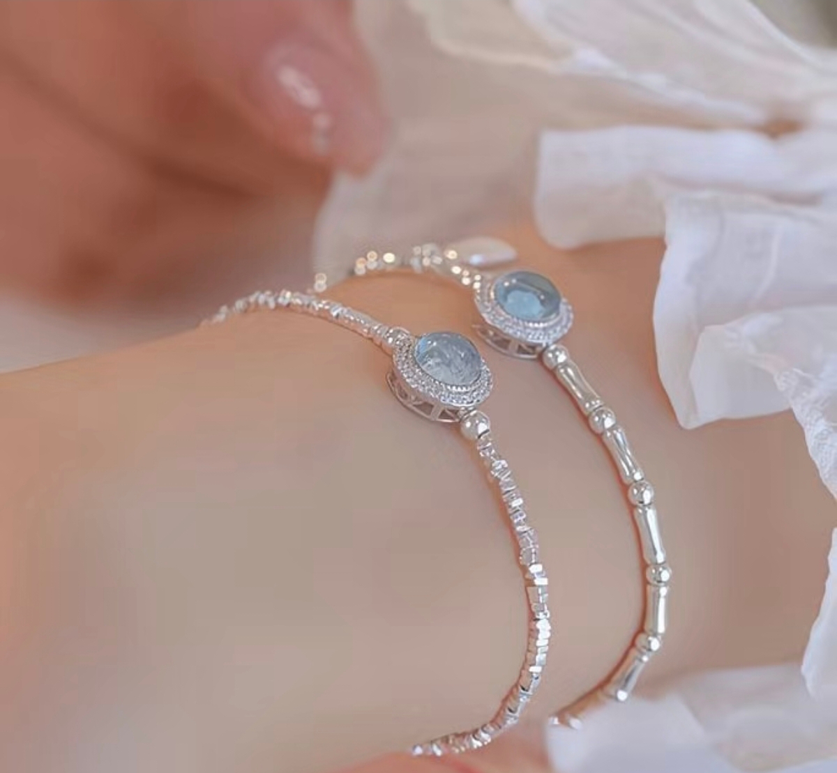 دستبند نقره عیار ۹۲۵ با نگین آکوامارین مدل ۲۰۲۶