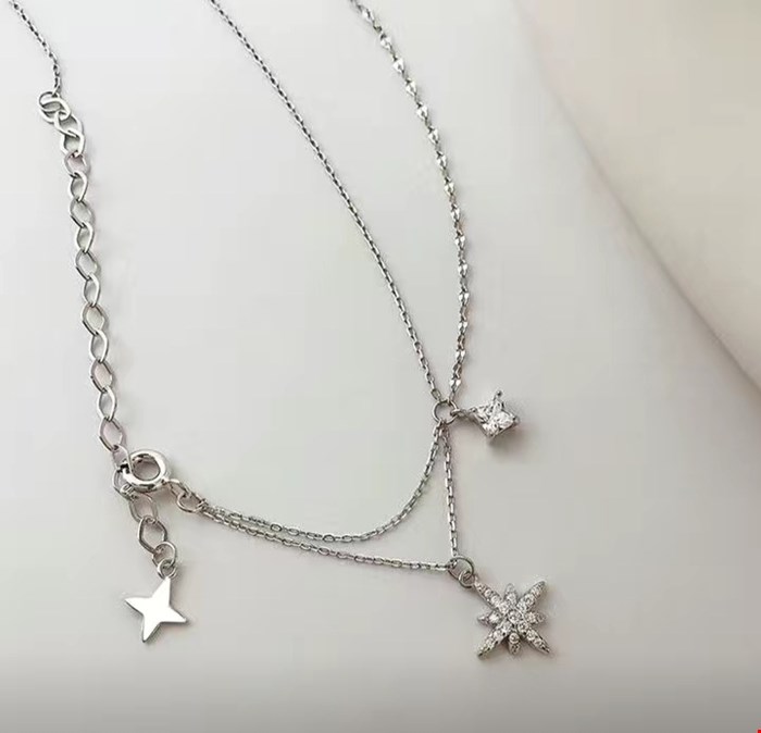 گردنبند دولایه /طرح ستاره  و نگین کریستال/رنگ نقره ای/کد11