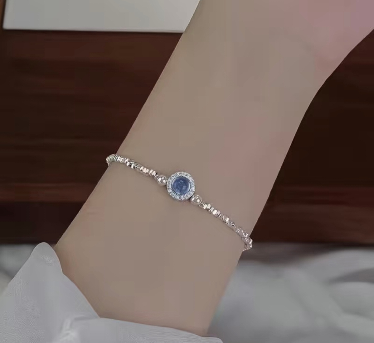 دستبند نقره عیار ۹۲۵ با نگین آکوامارین مدل ۲۰۲۶