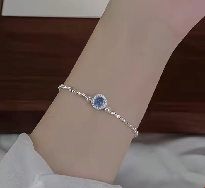 دستبند نقره عیار ۹۲۵ با نگین آکوامارین مدل ۲۰۲۶